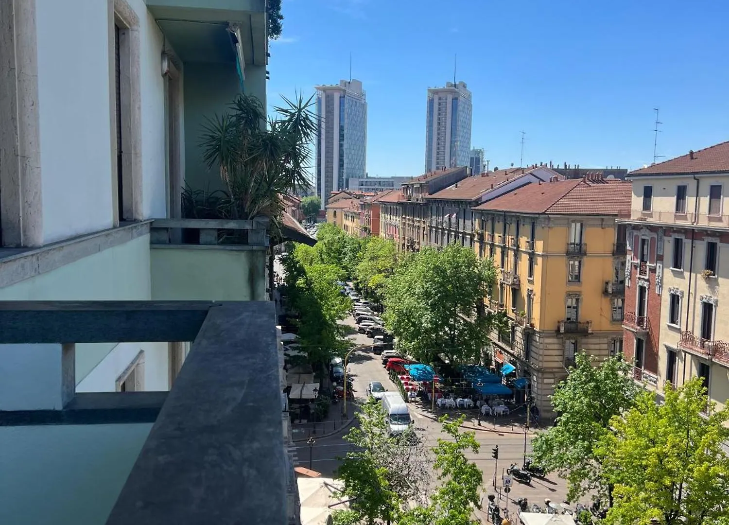 New Apartment With Balcony, Isola Bosco Verticale Milano
