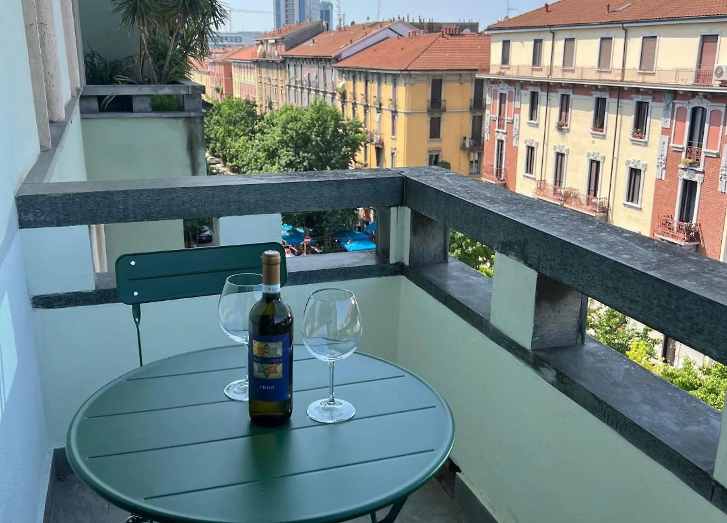 New Apartment With Balcony, Isola Bosco Verticale Milan